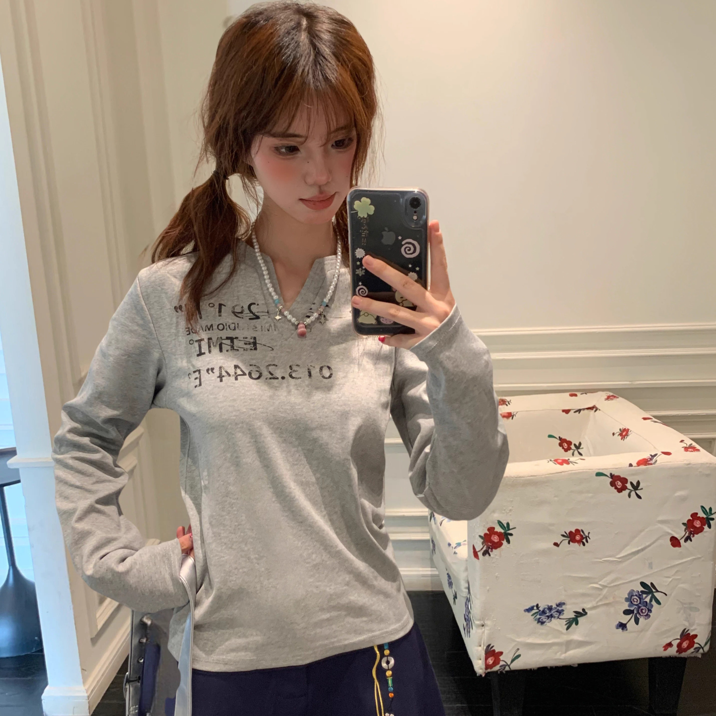 美式做舊字母印花v領長袖女秋季寬鬆設計感打底衫T恤上衣