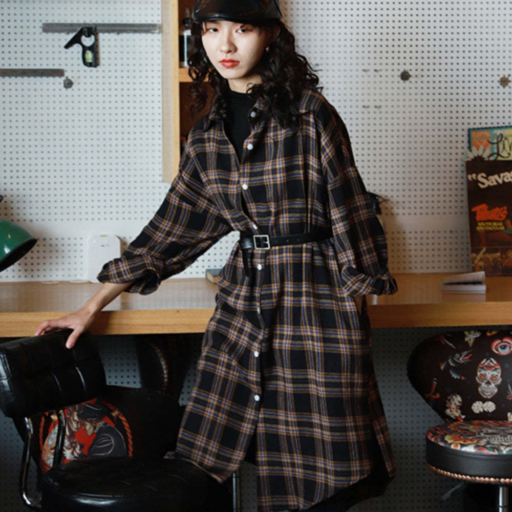 襯衫女外穿百搭直筒復古黑色長袖早秋季磨毛格子寬鬆中長款連衣裙