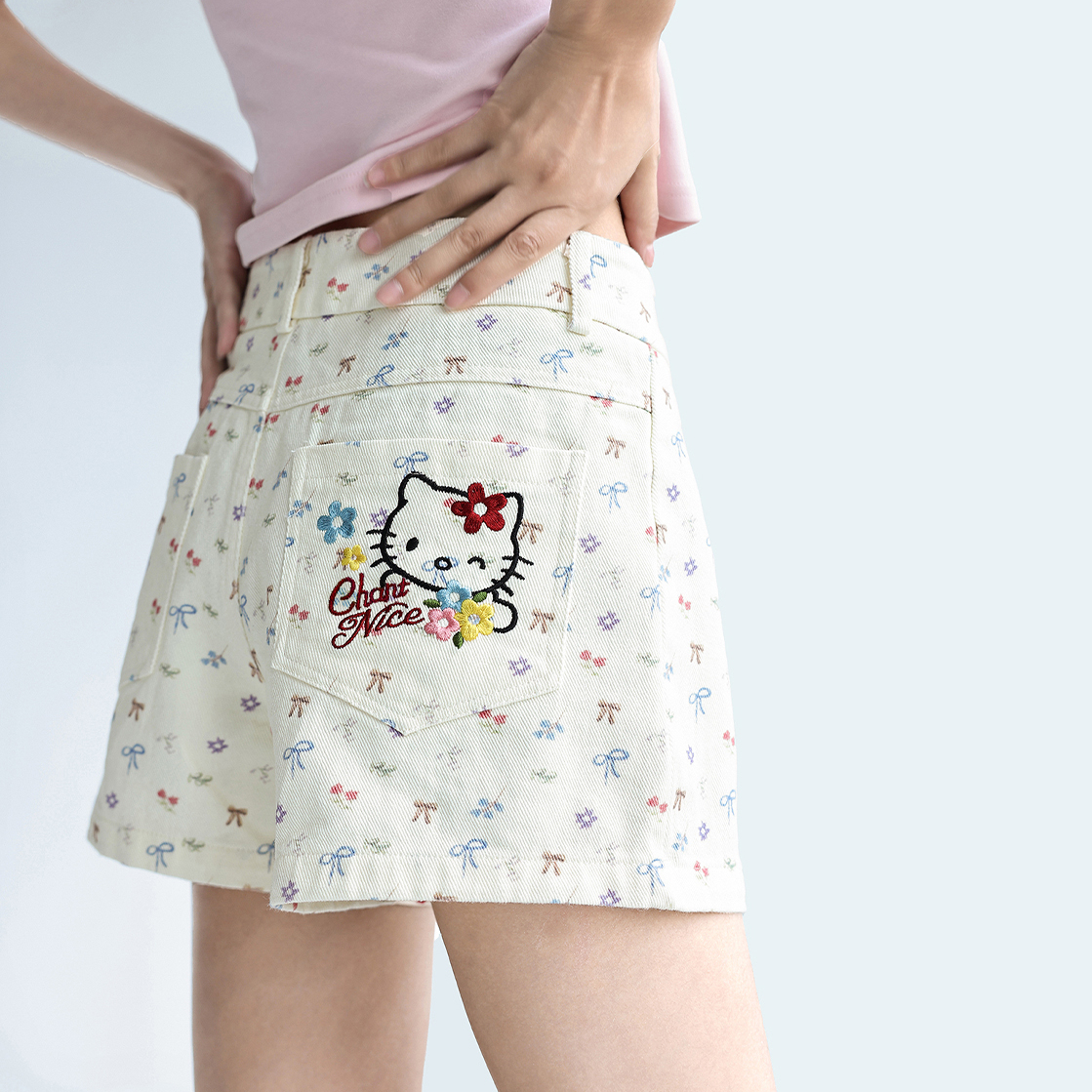 韓系碎花蝴蝶結Kitty刺繡牛仔短褲女夏薄款顯瘦熱褲
