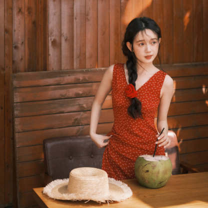 法式復古紅裙修身顯瘦海邊度假氣質碎花V領無袖連衣裙夏