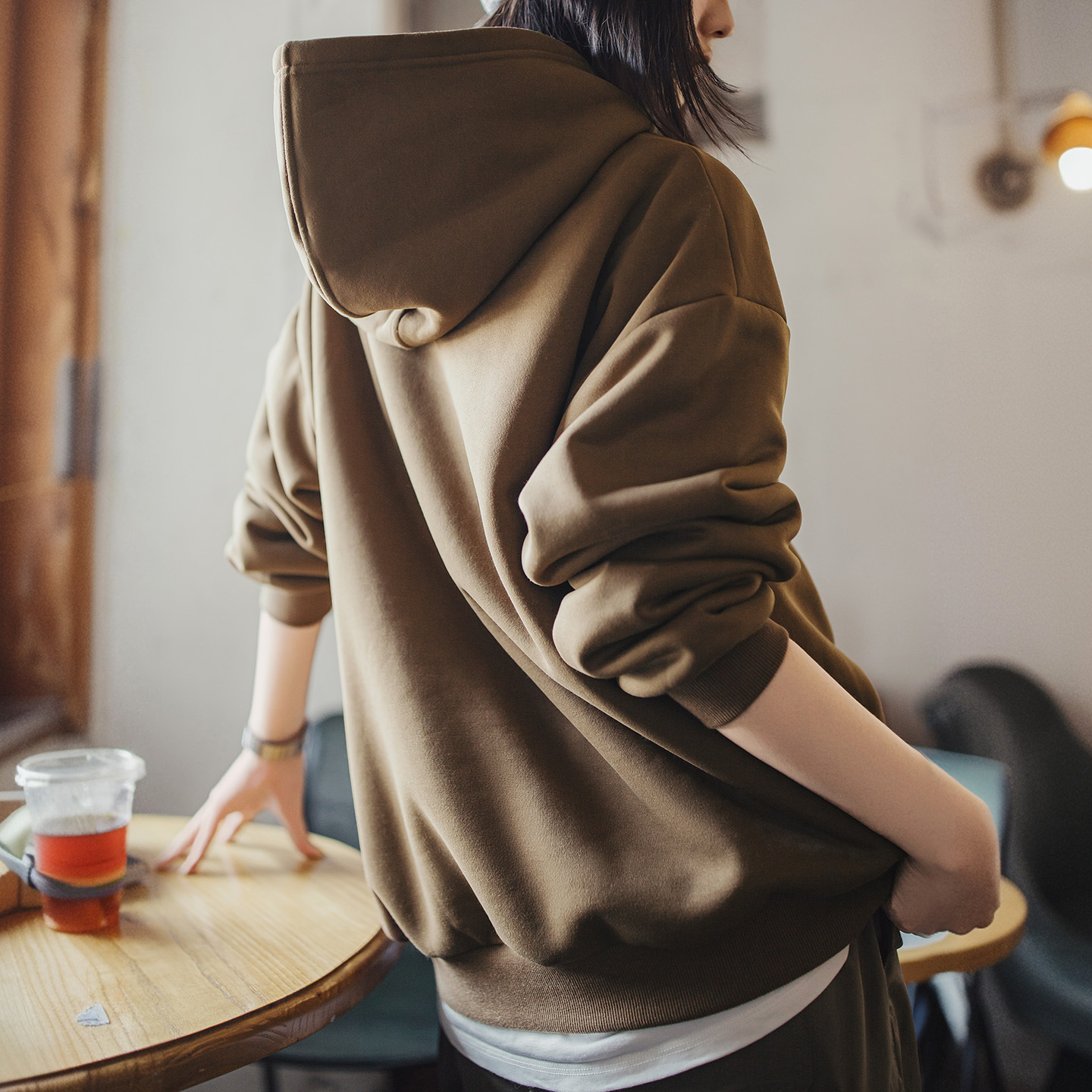 咖色美式重磅寬鬆搖粒絨加絨加厚徽章套頭連帽衫衛衣女士秋冬