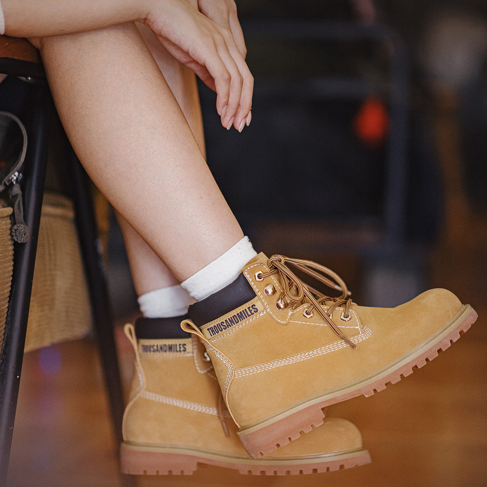 馬登女裝 美式大黃靴英倫風中幫馬丁靴戶外登山靴復古工裝短靴子春秋女