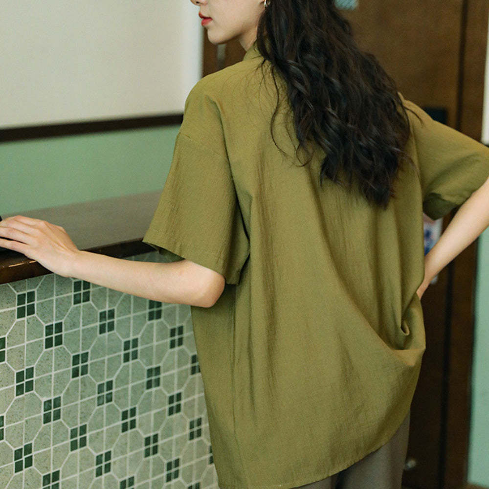 港風復古簡約風綠色夏季新款設計感短袖襯衫寬鬆上衣顯瘦襯衣女