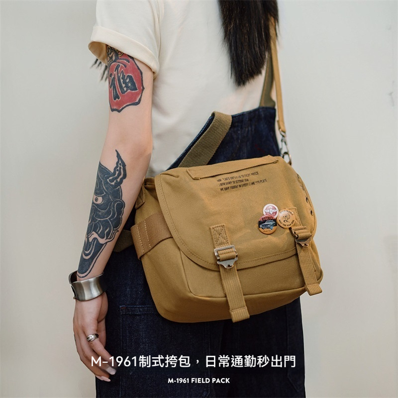 馬登女裝 美式復古M1961字母印花帆布斜挎包手提時尚大容量托特包夏女