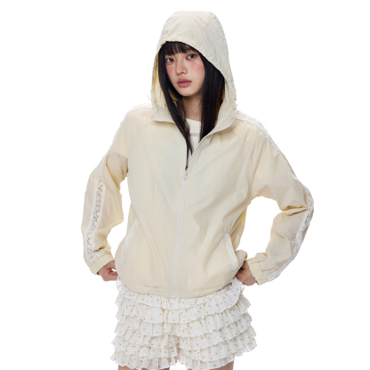 蕾絲拼接UPF50+米色防曬衣女2025年夏季新款戶外連帽防曬服