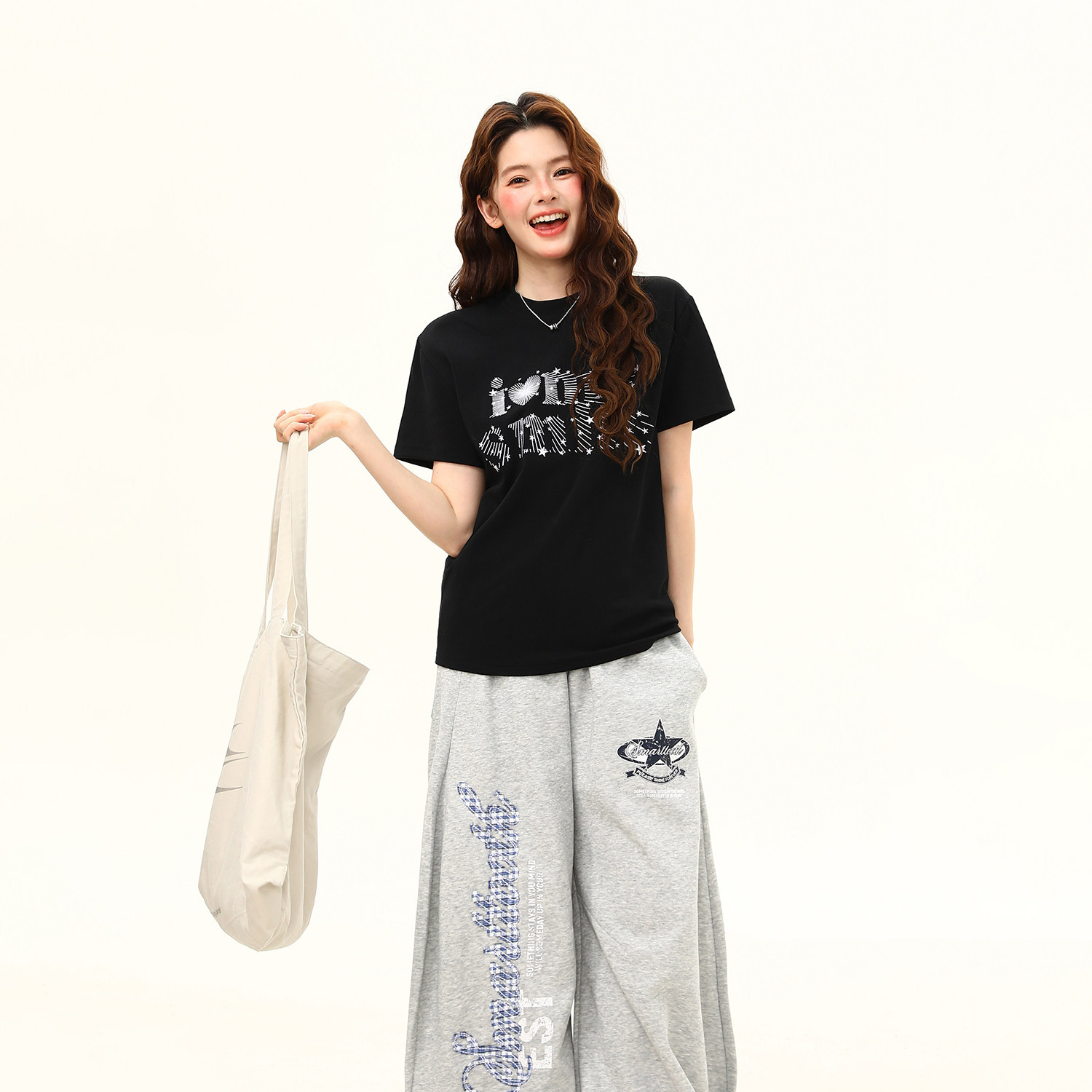 cleanfit星星線條設計感刺繡修身顯瘦短袖T恤女减齡T恤
