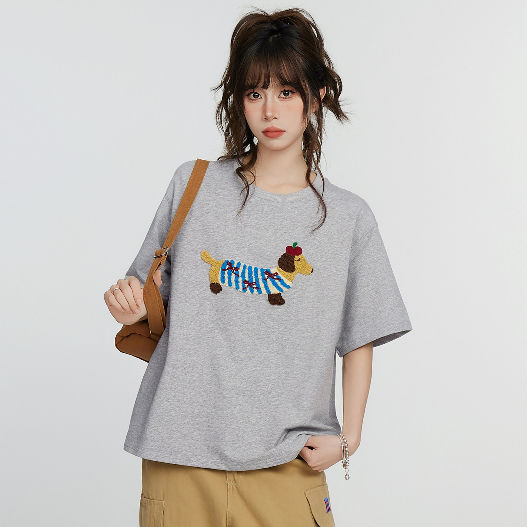 灰色正肩短袖t恤女夏寬鬆顯瘦半袖體恤純棉上衣