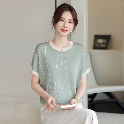 洋氣冰絲短袖小衫中年女裝夏裝上衣服中老年2026新款薄款T恤
