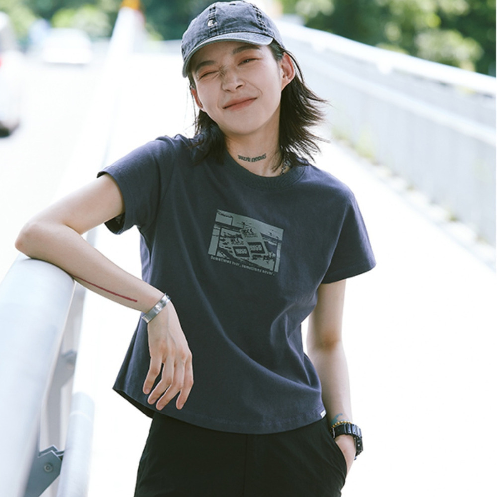 日系短款T恤女小眾設計感修身休閒印花純色t圓領全棉短袖上衣