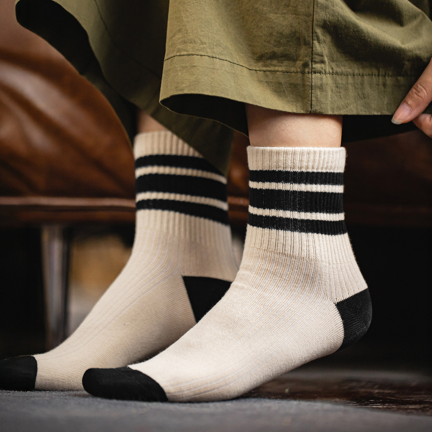 美式復古黑墨綠色三道條杠紋精梳棉吸汗透氣中筒長襪子秋女士