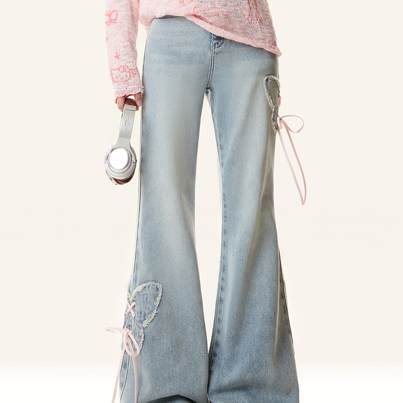 淺色顯瘦蝴蝶微喇叭牛仔褲女2025夏季新款小個子設計感褲子