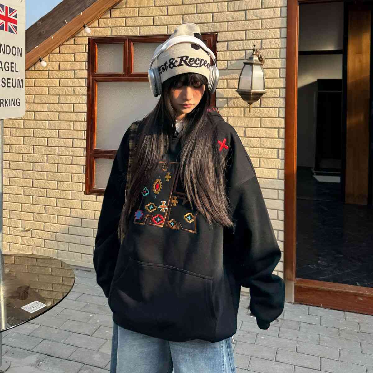 美式復古民族風刺繡字母連帽衛衣春季新款女帽衫