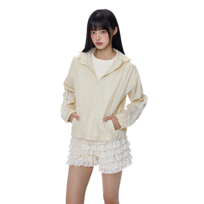 蕾絲拼接UPF50+米色防曬衣女2025年夏季新款戶外連帽防曬服