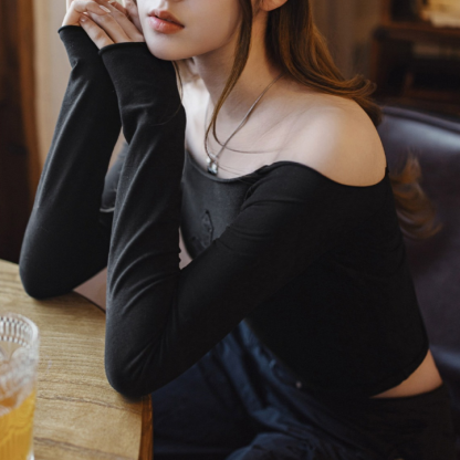 可露麗純欲風超仙一字肩長袖T恤高級感修身短款上衣穿搭春女