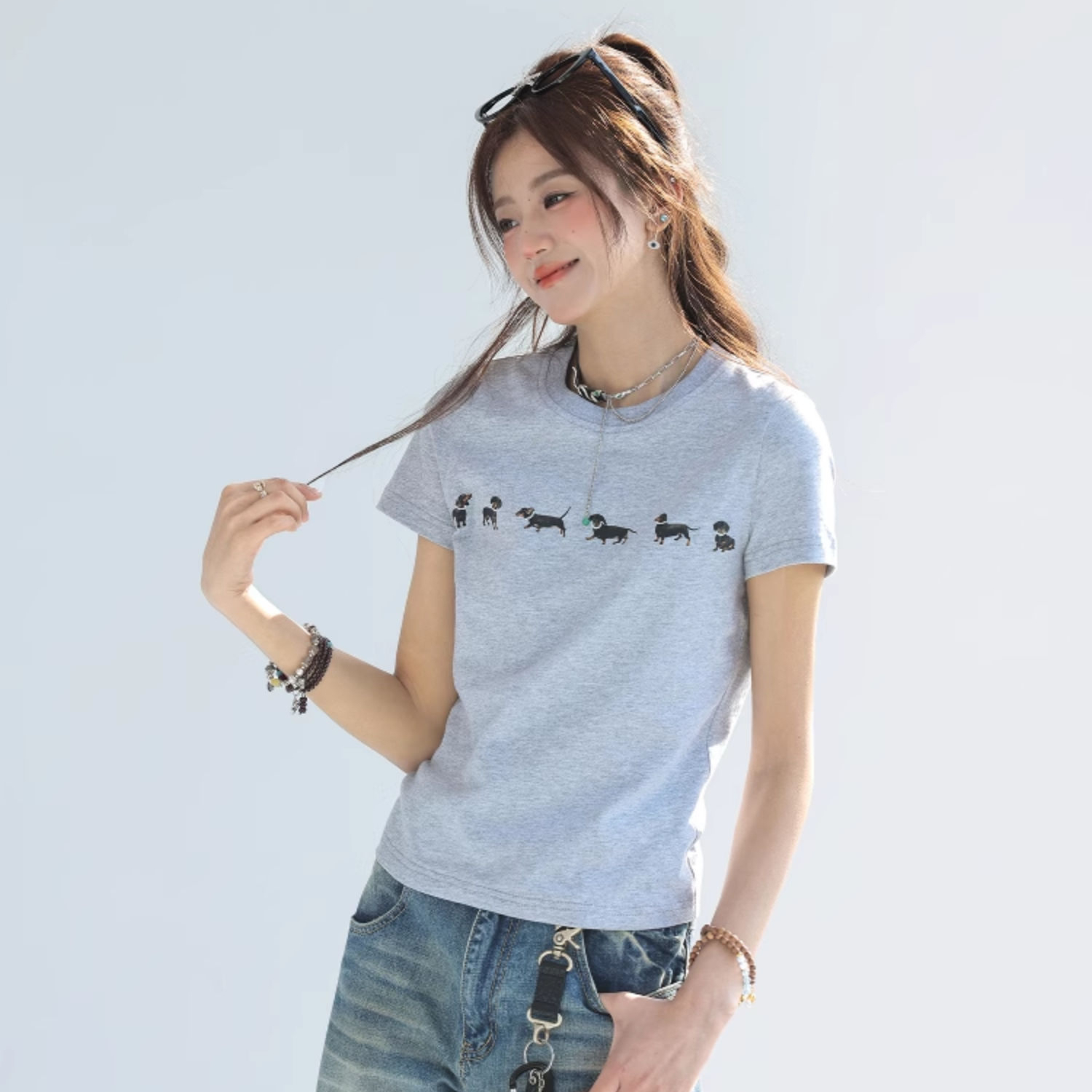 串珠臘腸狗印花純棉短袖正肩女t恤夏季短款修身上衣