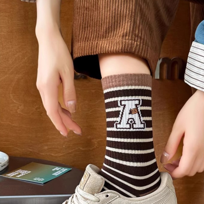 襪子女純棉中筒襪ins潮女士長襪運動日系復古春秋款長筒襪
