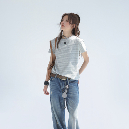 立體字母刺繡條紋短袖正肩女t恤夏韓系chic別致上衣