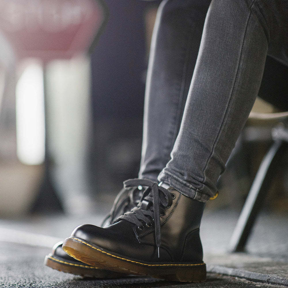 馬登女裝 黑色經典6孔馬丁靴高幫顯瘦機車短靴厚底英倫風單靴秋冬季女