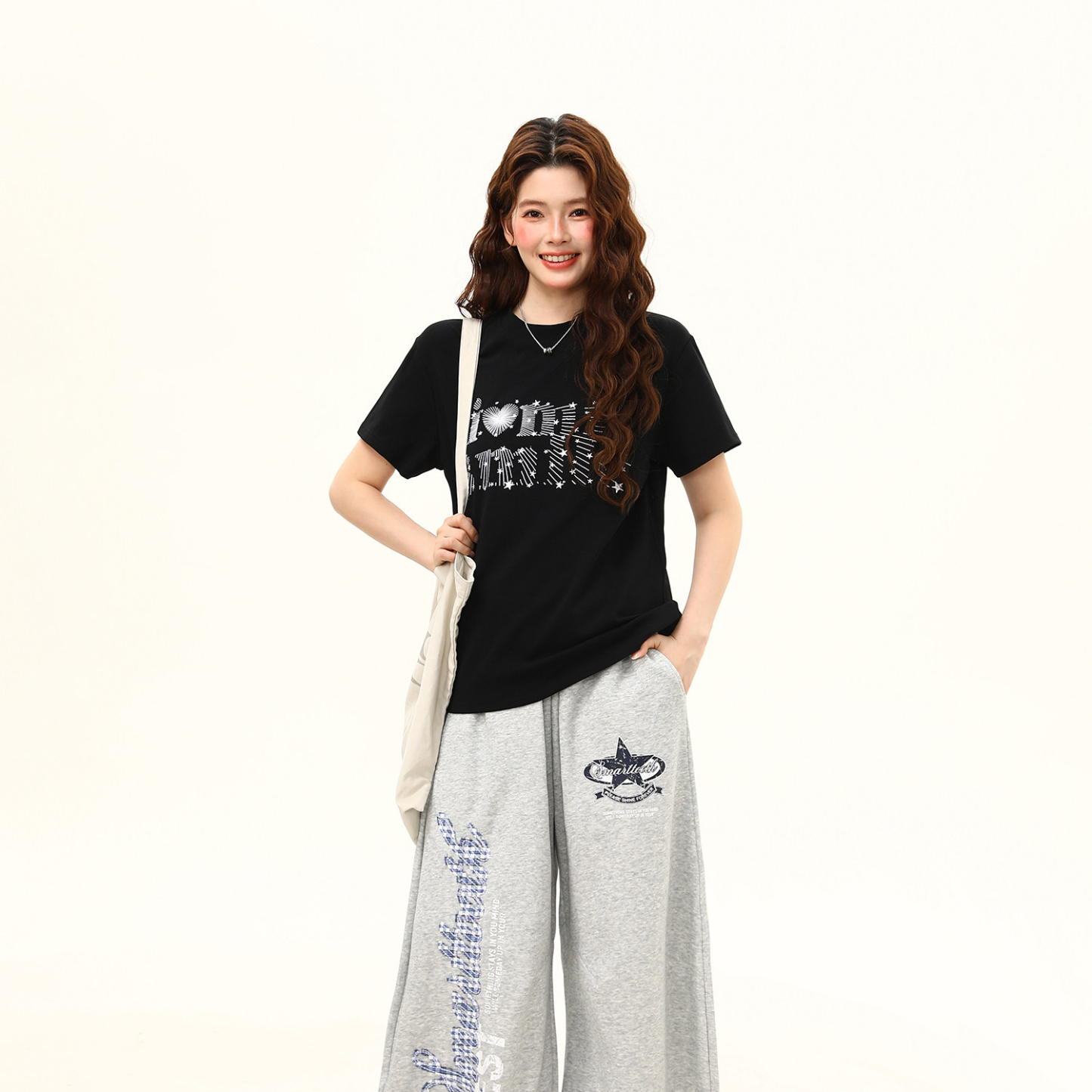 cleanfit星星線條設計感刺繡修身顯瘦短袖T恤女减齡T恤