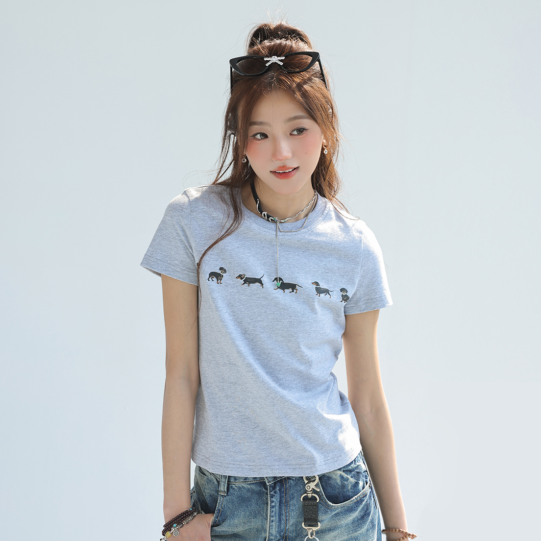 串珠臘腸狗印花純棉短袖正肩女t恤夏季短款修身上衣