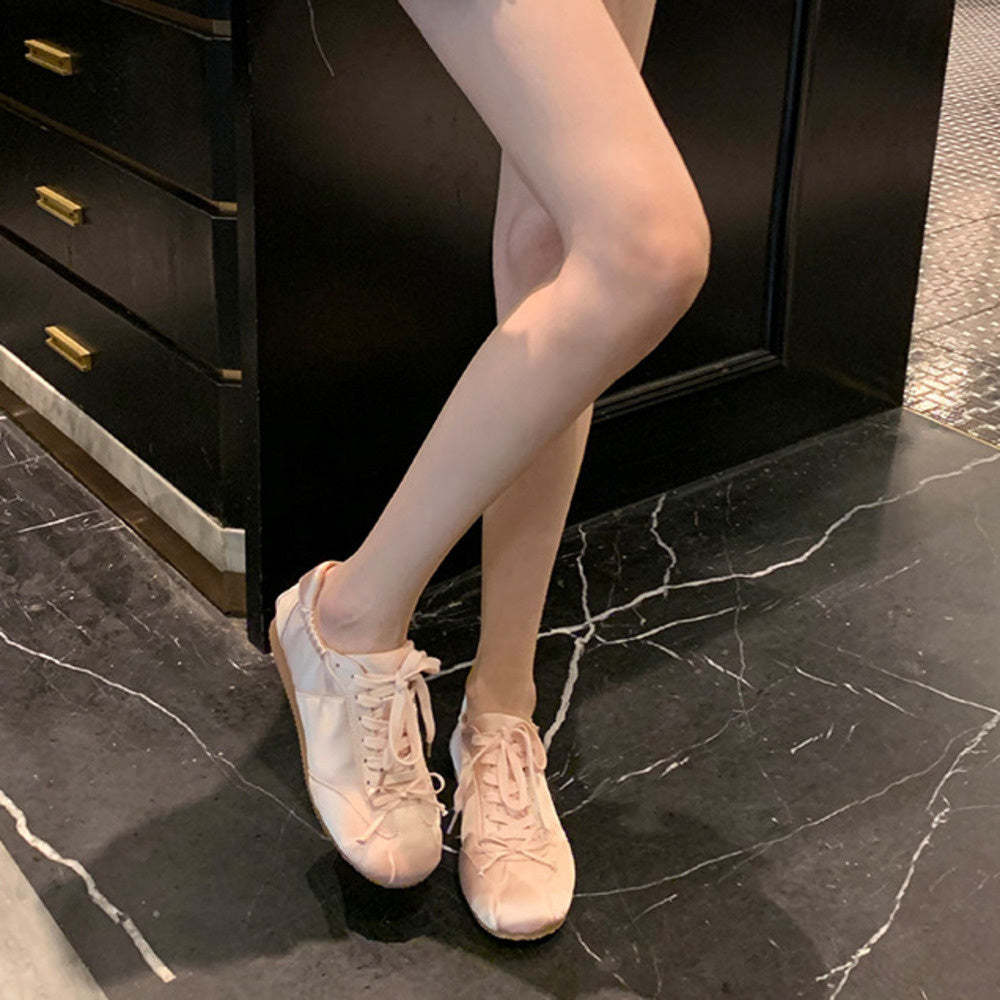 芭蕾風甜妹圓頭緞面運動板鞋蝴蝶結休閒德訓鞋女