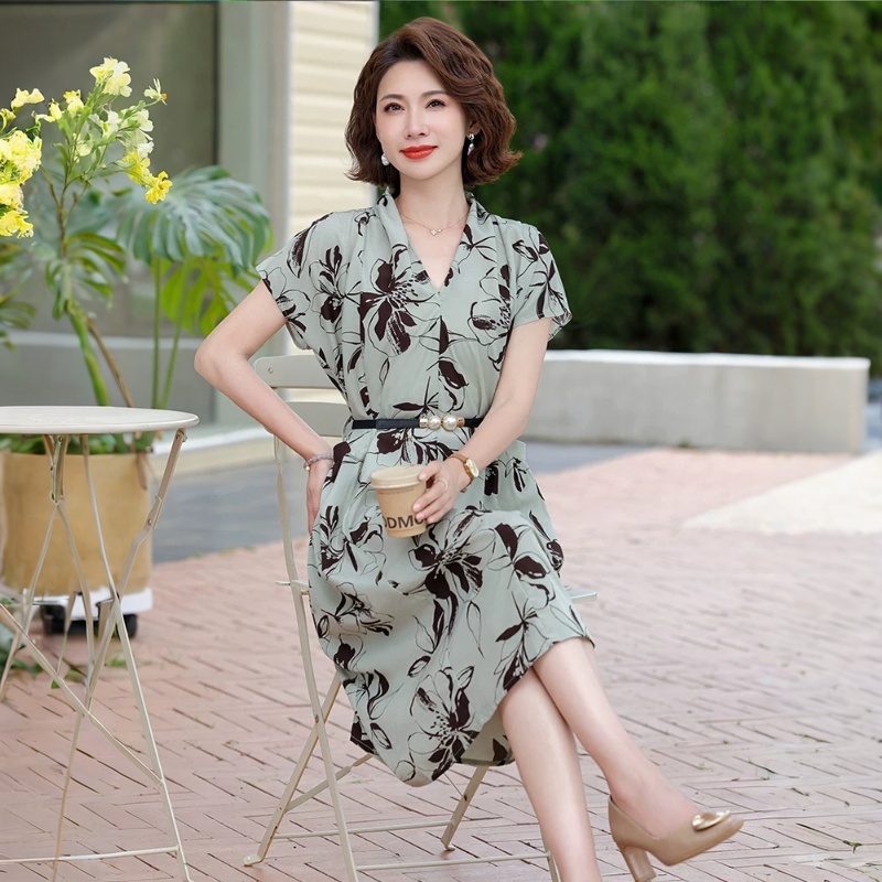 夏裝時尚連衣裙2026新款洋氣質中老年女裝收腰長裙子衣服