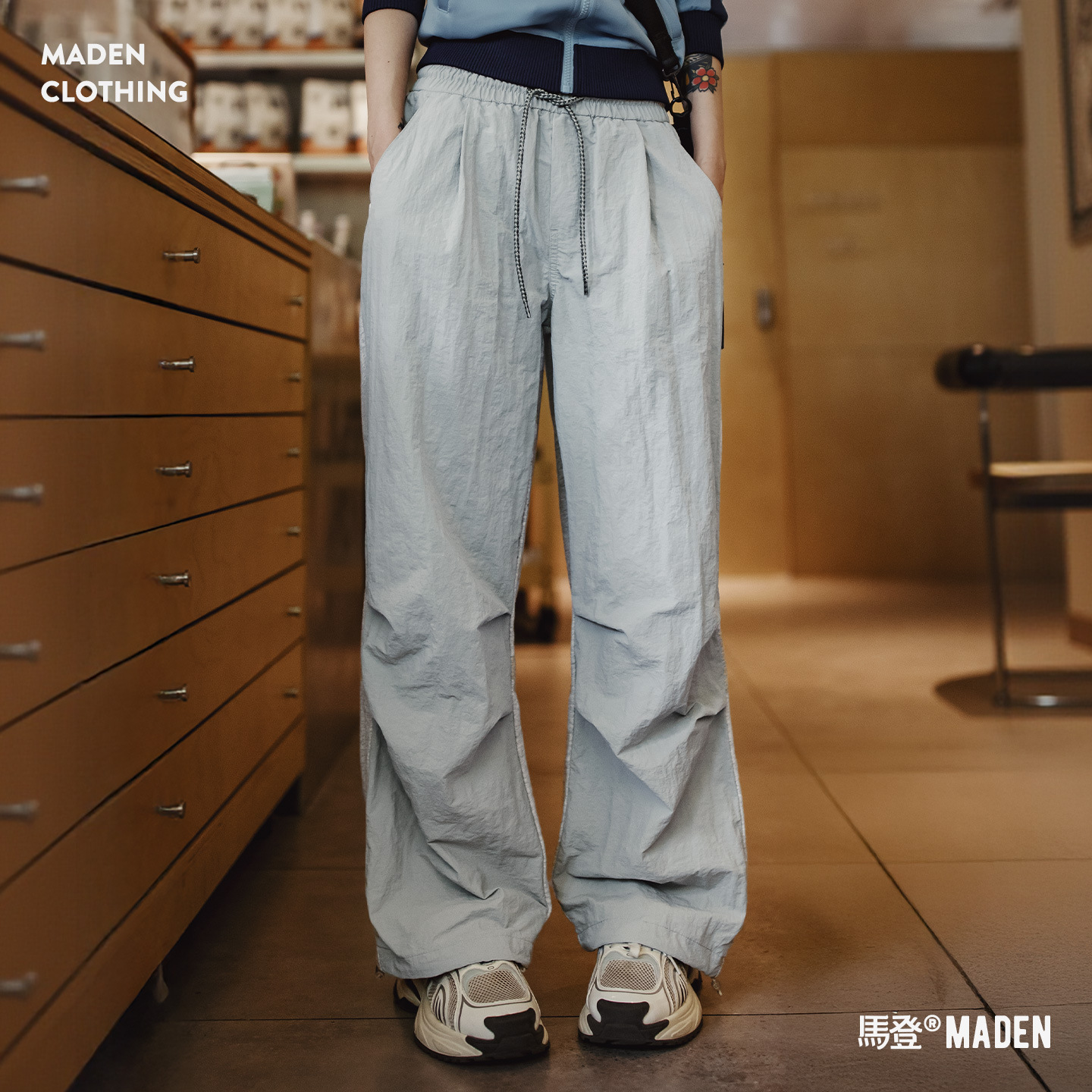 灰色山系褶皺機能輕戶外直筒工裝降落傘兵運動休閒褲子女士秋