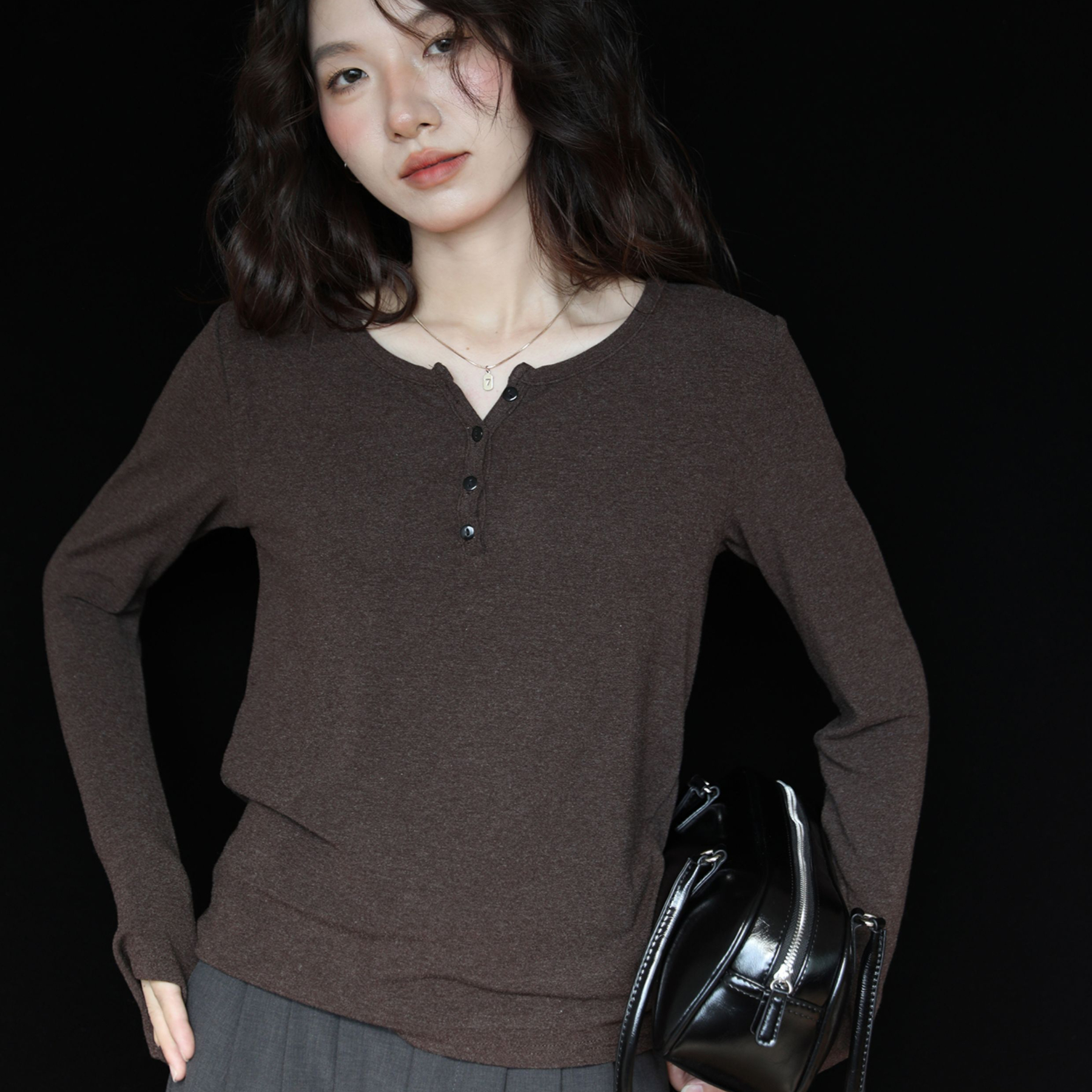 半開領通勤簡約顯瘦小眾長袖t恤女設計感彈力秋新款上衣