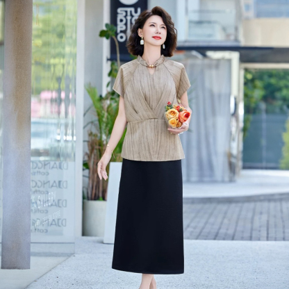 夏裝短袖t恤套裝2026新款時尚小衫洋氣中老年女裝上衣服