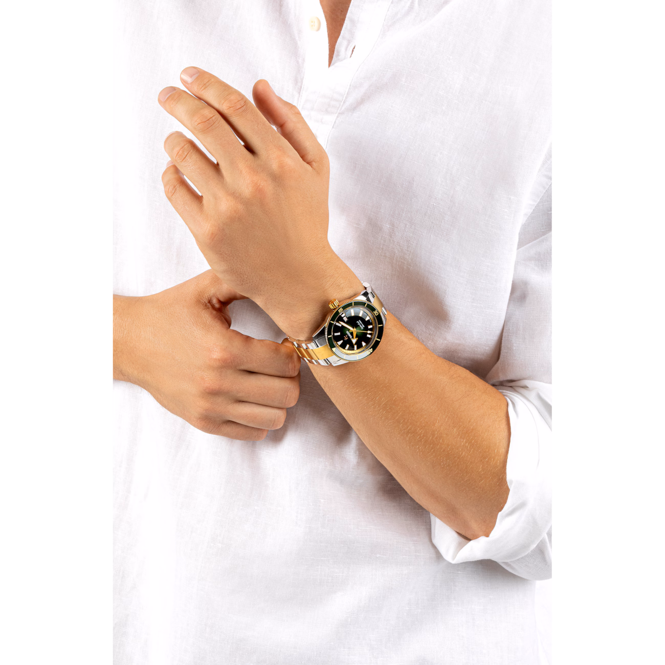 RADO CAPTAIN COOK AUTOMATIC