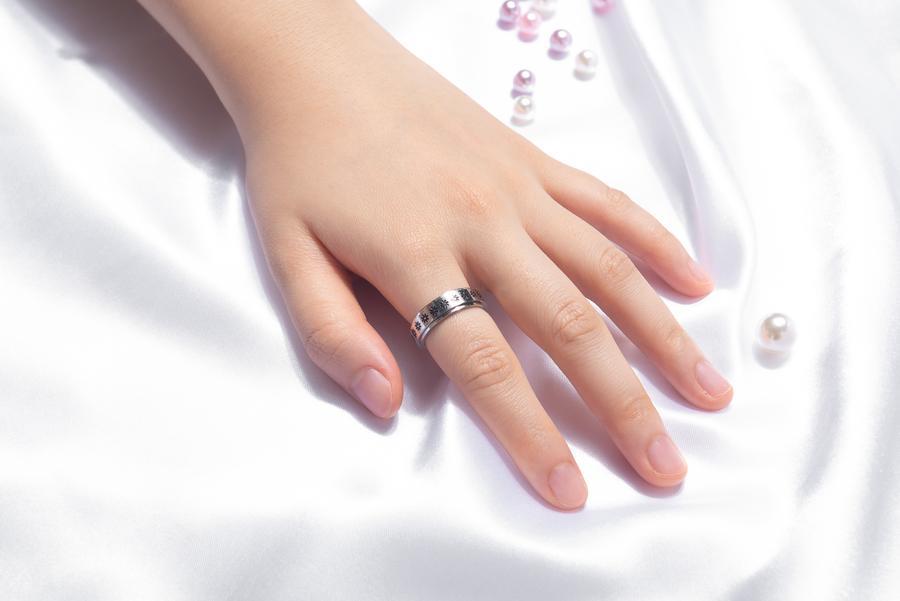 Flower Anxiety Ring Stainless Steel Fidget Ring Birthday Gift For Men Women - soufeelus