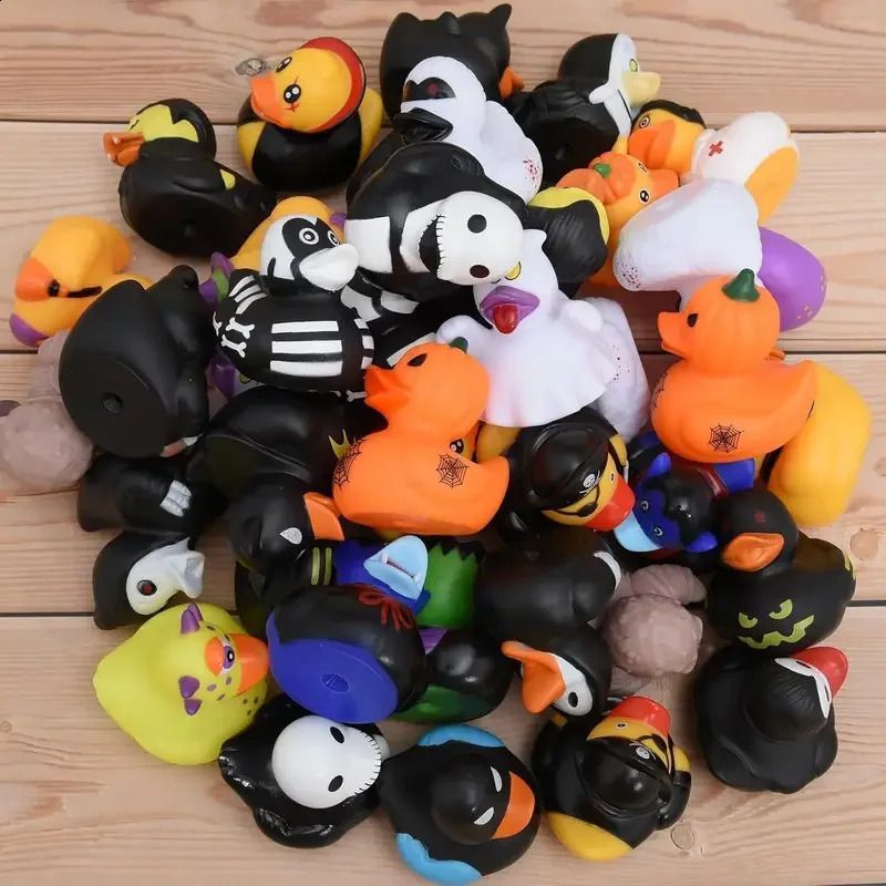 24Pcs Mini Halloween Rubber Ducks 6cm Squeaky Bath Toys Stress Relief Squeeze Fidgets Party Favors Gift Bulk Set