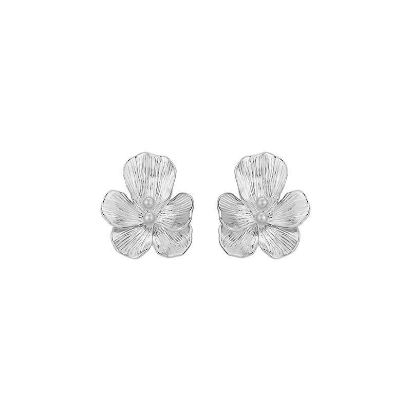 Pansy Collection Flower Shape Silver Earrings With Pearl