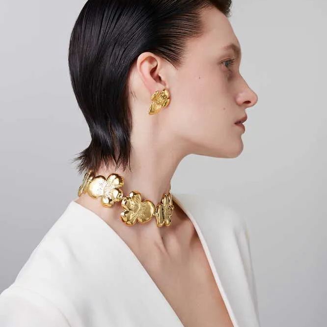 Camellia Collection Petal Relief Choker