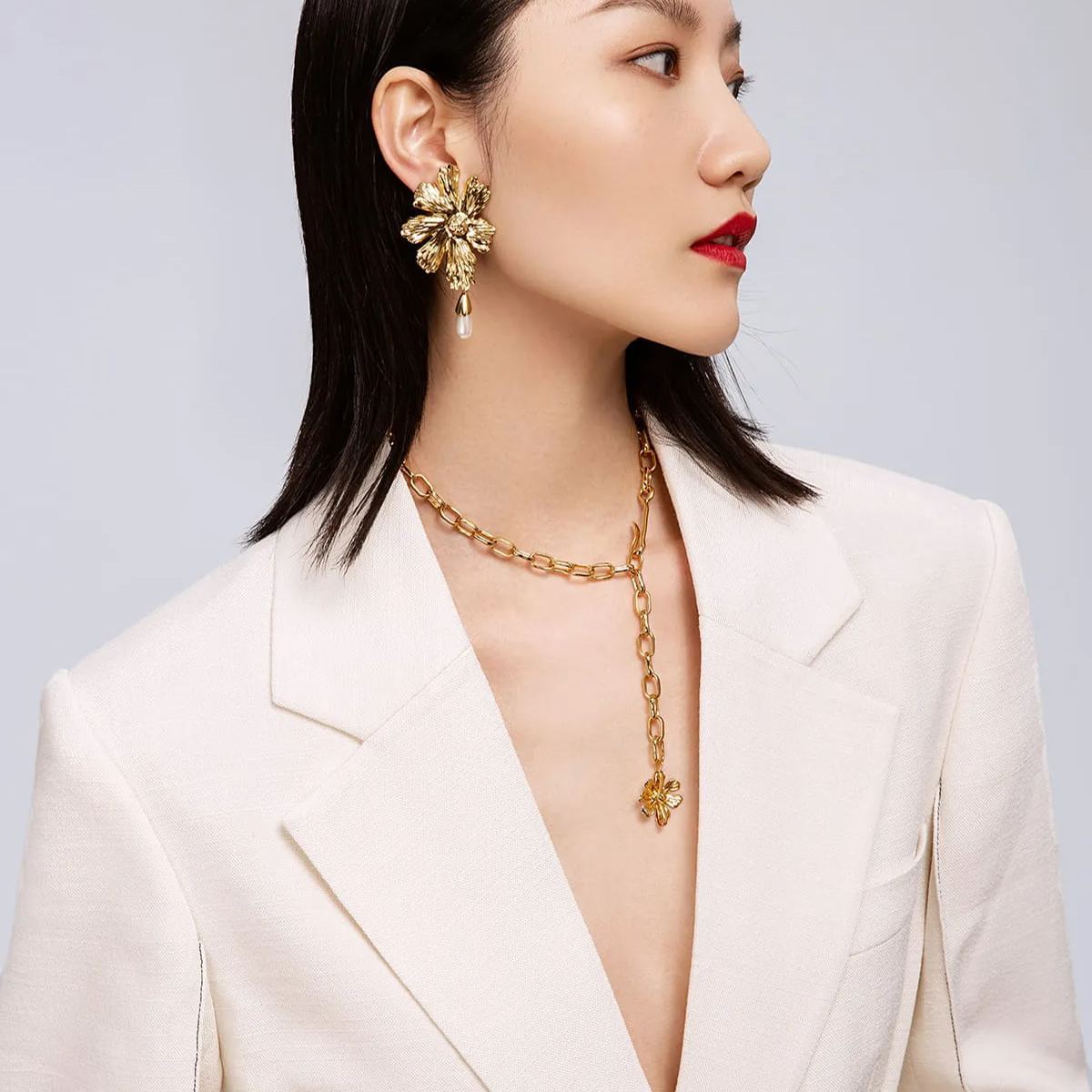 Cosmos Collection Flower Silver And Golden Choker