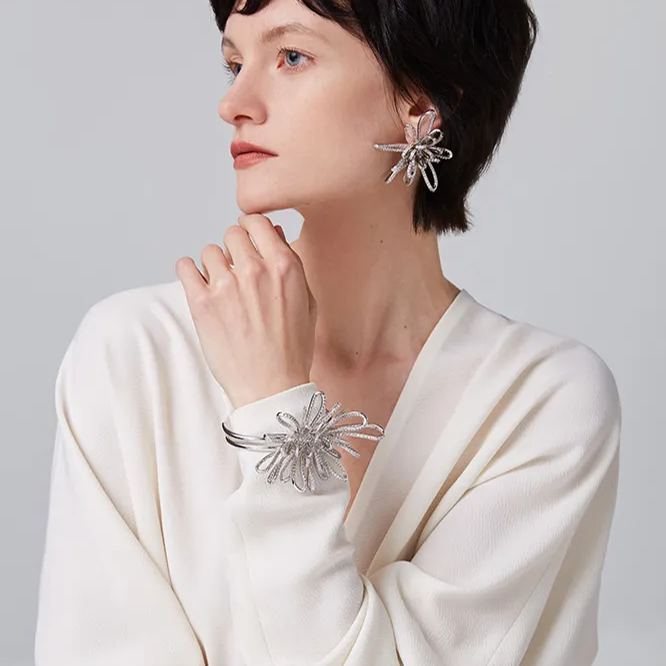 Chrysanthemum Linear Silver Diamond Earrings