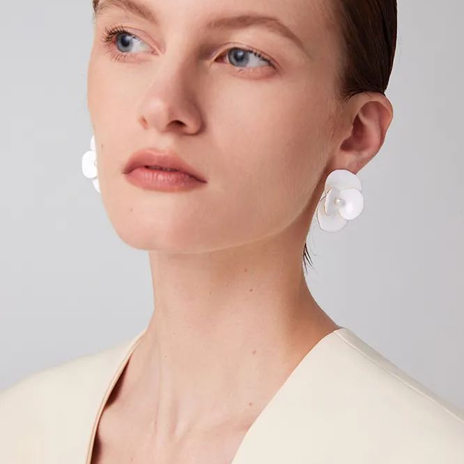 Corn Poppy Collection White Flower Pearl Earrings