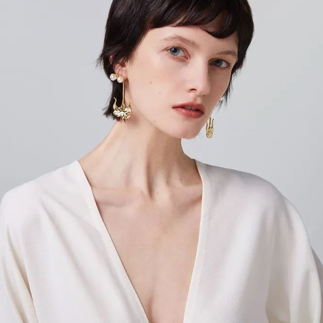 Datura Collection Single Flower Bipearl Earrings