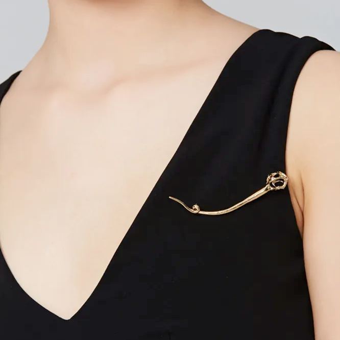 Texture Collection Golden End Of Curve Brooch