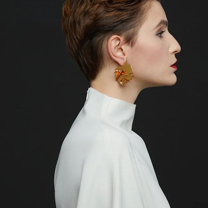 Tulip Collection Flower Ear Hook With White
Corundum