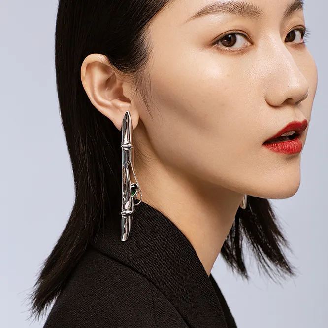 Bamboo Collection Splitting Bamboo With Zircon Earrings