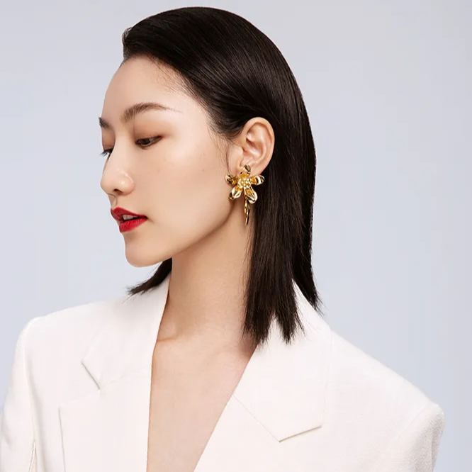 Five Petals Connect With Thorn Detachable Golden Earrings