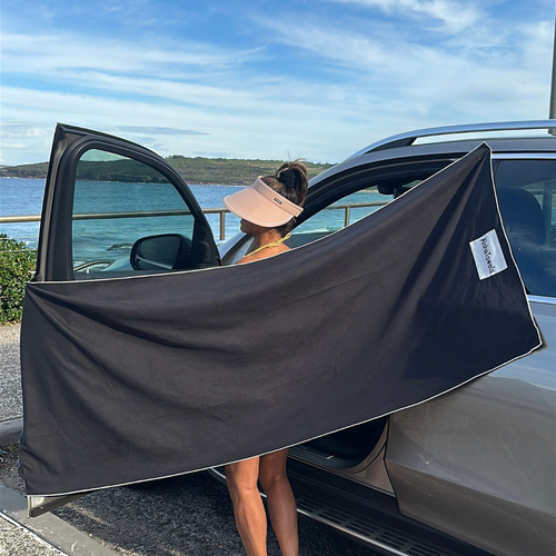 Hawaiian Magnetic Beach Towel Quick Dry, Sand-Free & Easy Hang Design