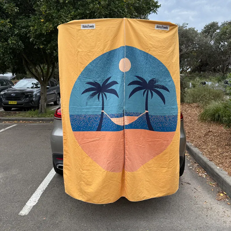 Hawaiian Magnetic Beach Towel Quick Dry, Sand-Free & Easy Hang Design