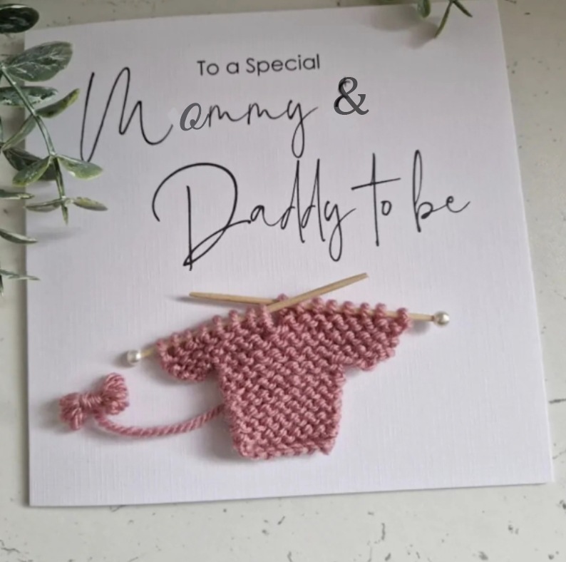 Carte De Naissance En Forme De Pull, Carte De Vœux Faite Main Au Crochet, Carte Tricotée En 3d - MiniMe Pillow