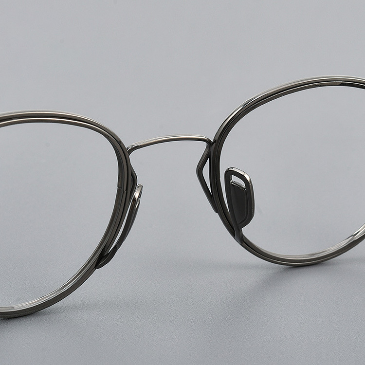 Eterlens｜レトロ風チタンメガネ｜匠の技が光る一本