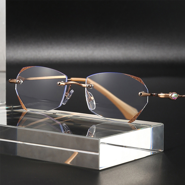 Eterlens『Diadème』(ディアデム) | 新作ダイヤモンドカットリムレスファッション老眼鏡 - 商品画像 2/7 (Rimless RxReady)