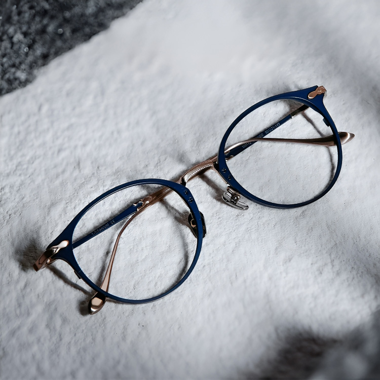 【知的なネイビー×ゴールド・チタン】Eterlens 15g メガネ 度付き おしゃれ ボストン | 軽量・金属アレルギー対応 | クラシック・男女兼用 - 商品画像 4/14 (Boston RxReady)