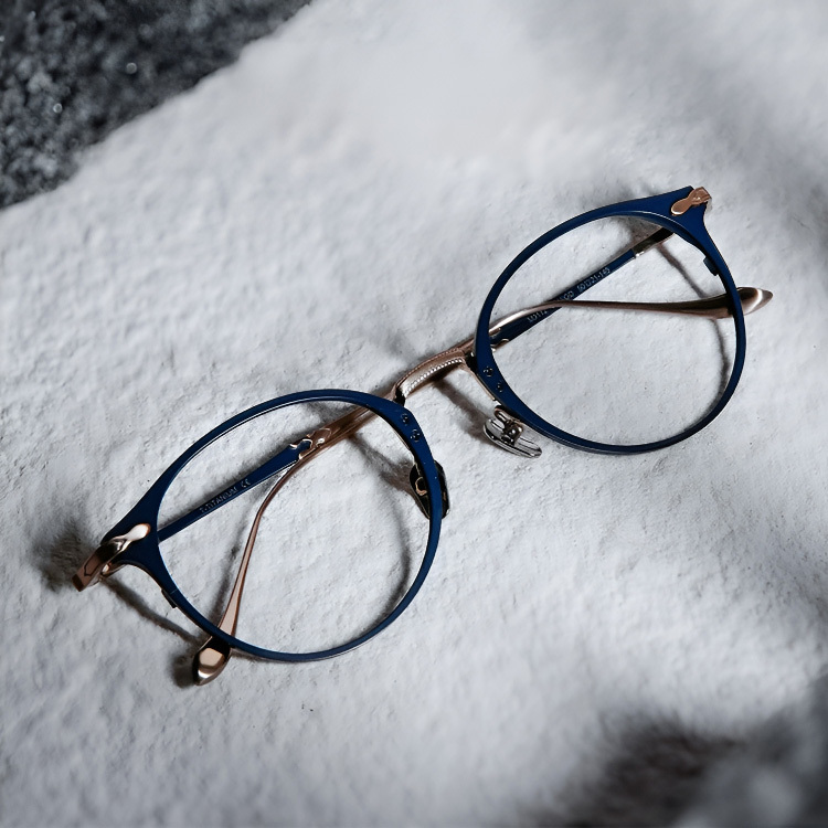 Eterlens｜レトロ風チタンメガネ｜匠の技が光る一本