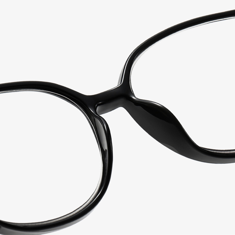 Eterlens ラメの“輝き”で囲むことで、目力アップ-Eterlens